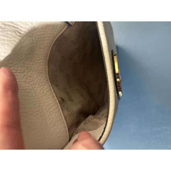 Michael Kors Cream White Pebbled Leather Crossbody Bag Gold Hardware Snap Close - Picture 5 of 13